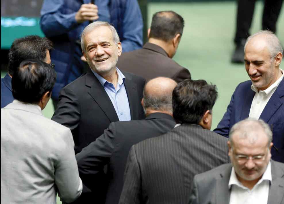 
پزشکیان کار درستی کرد، لایحه فضای مجازی ایرادات زیادی داشت