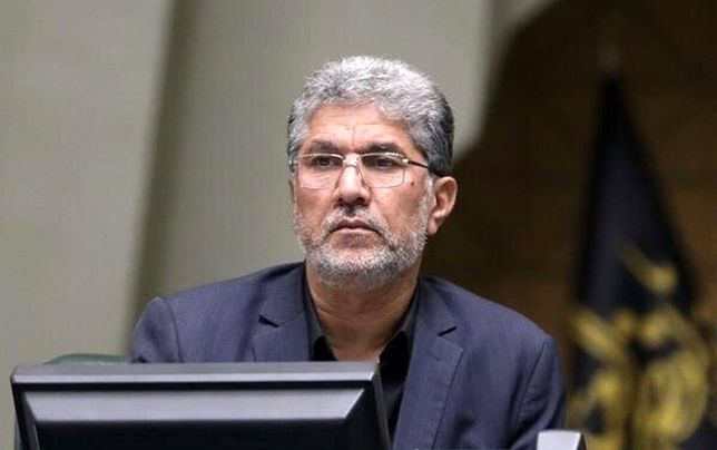 

رسایی و ثابتی برای خودشان گفتند 

بنزین گران نمی‌شود