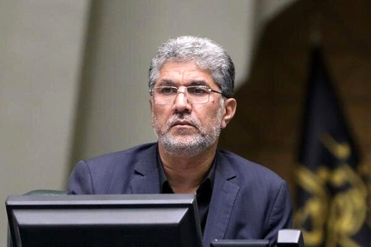 رسایی و ثابتی برای خودشان گفتند 
بنزین گران نمیشود