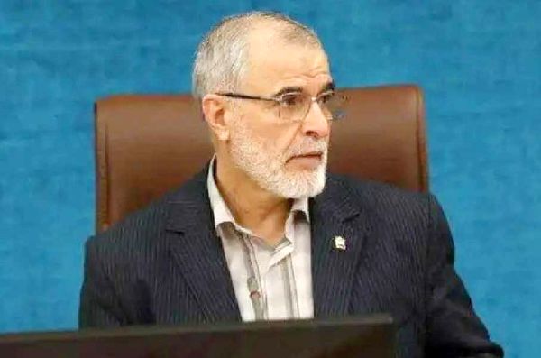 
 بازاریان تحت تاثیر القائات دشمن قرار نگیرند