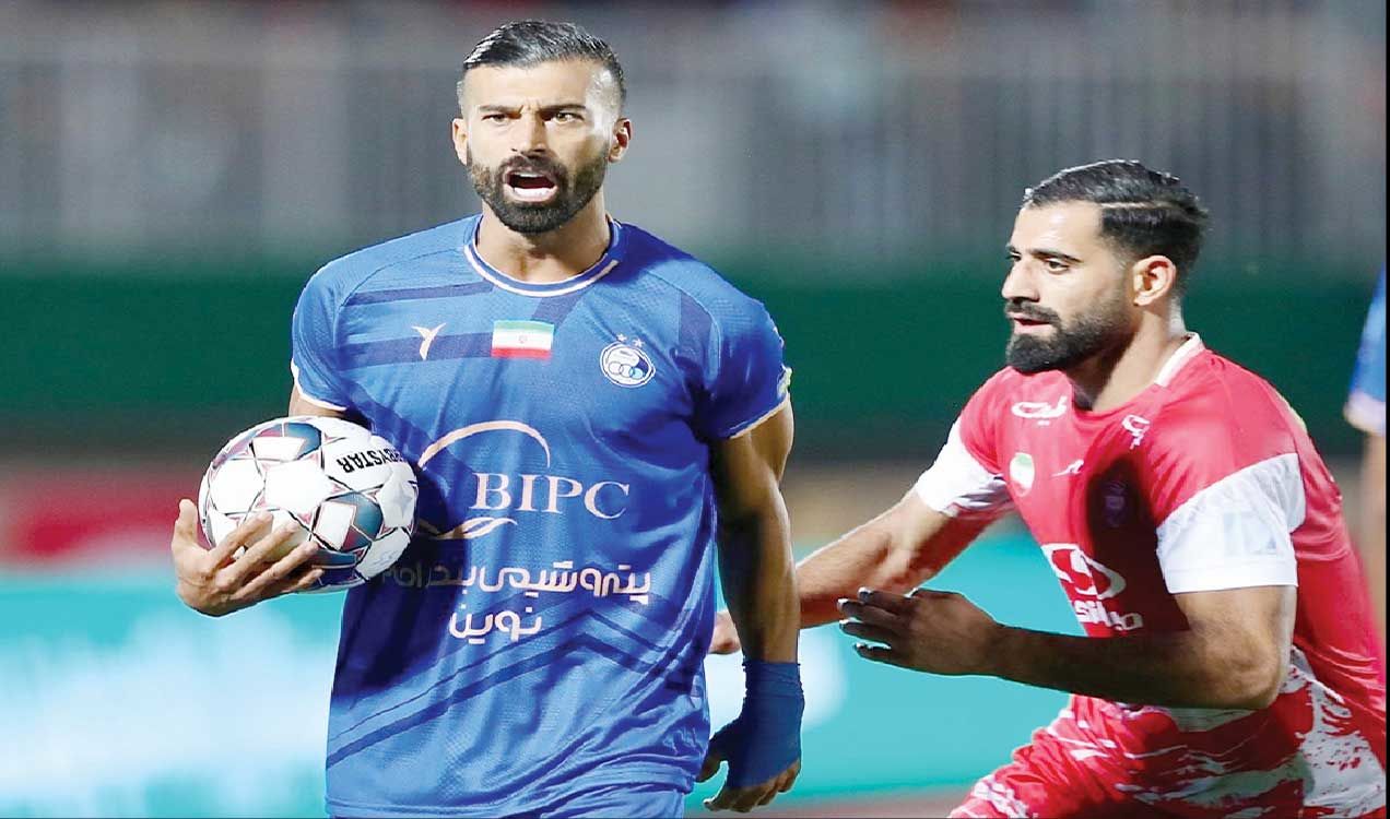 
مشهد دوباره روی میز آمد