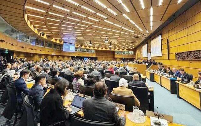 ایران در تنگنای اورانیوم و زمان