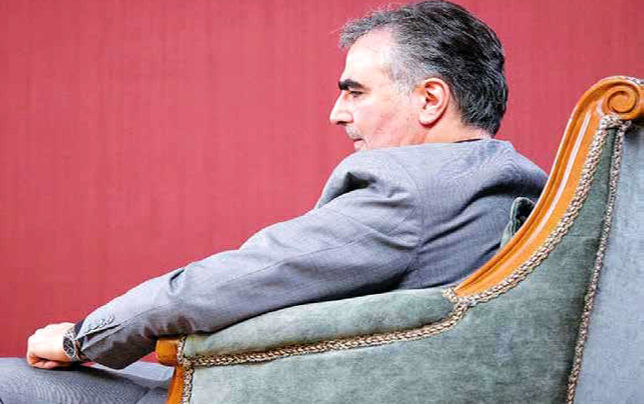 تکلیف قیمت دلار را «فرزین» مشخص می‌کند