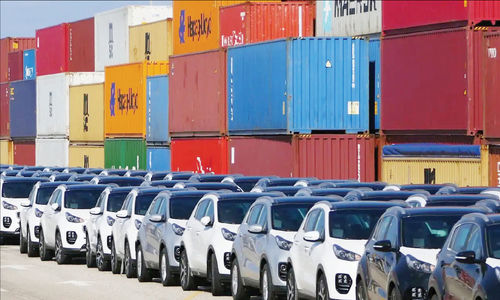 اصلاح تعرفه‌های خودرو دست دلالان را کوتاه می‌کند