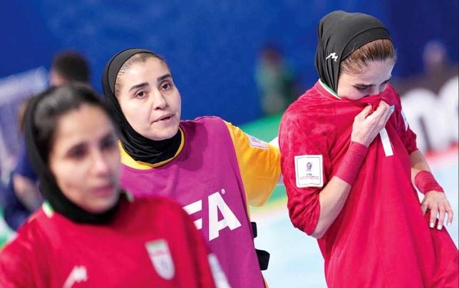 وداع با اشک