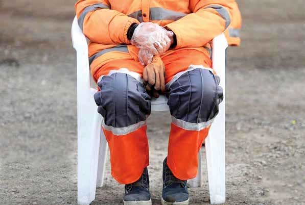 عبور از خط قرمزها برای یک مشت ریال