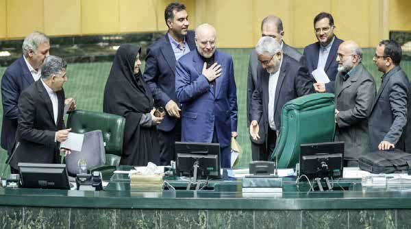 صفآرایی برای صندلی شماره یک بهارستان