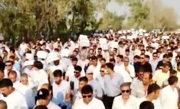 کارگران ارکان ثالث پارس جنوبی 

تجمع کردند