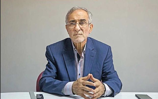 
شریف: استاد دانشگاه هم قادر به تامین معیشت نیست چه برسد به کارگر ساده