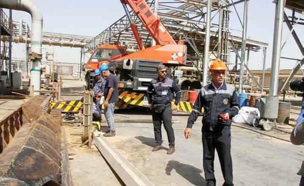 پتروشیمیهای عظیم ماهشهر به سختی روی پا ماندهاند