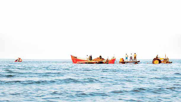 
 اختصاص سهمیه بنزین به صیادان نه طرح می‌خواهد نه لایحه