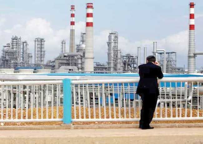 همین اندک شفافیتِ درآمدهای نفتی هم از بین میرود