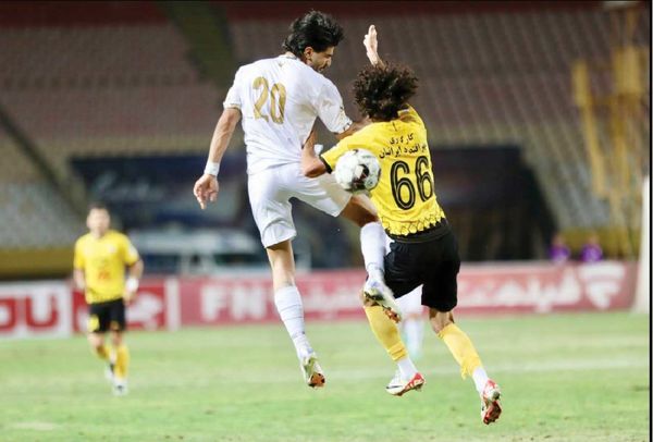 
جنگ قهرمانی نیم‌فصل