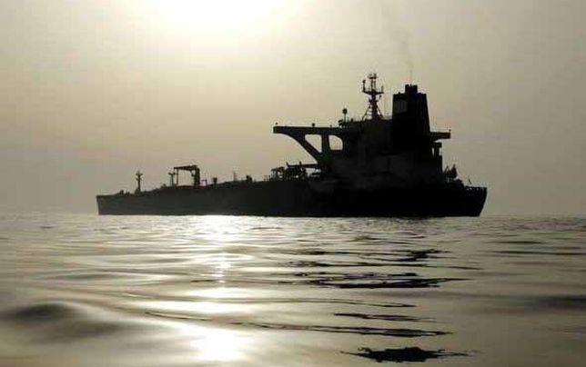 نفت سرگردان روی آب، به منزله فروش و صادرات نیست