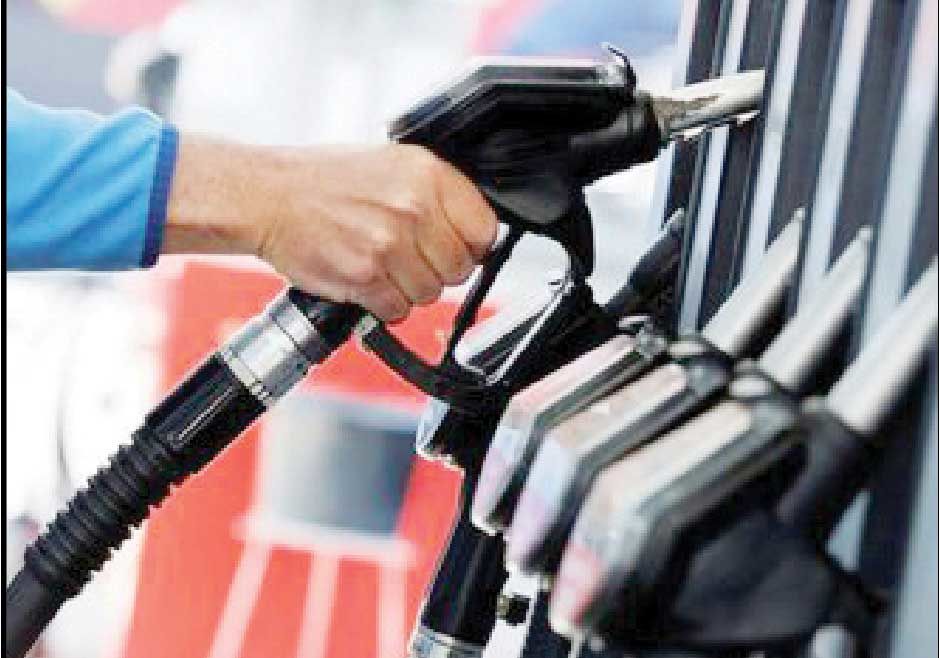 
بنزین 5 هزار تومانی در راه است یا 30 هزار تومانی؟