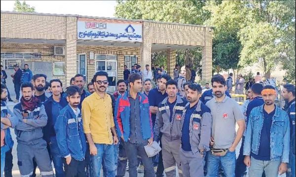 انتقاد کارگران «تیتانیوم کهنوج» از بی‌عدالتی آزاردهنده 
در محیط کار