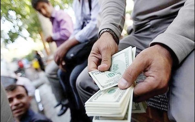 
فنر دلار هر لحظه ممکن است رها شود