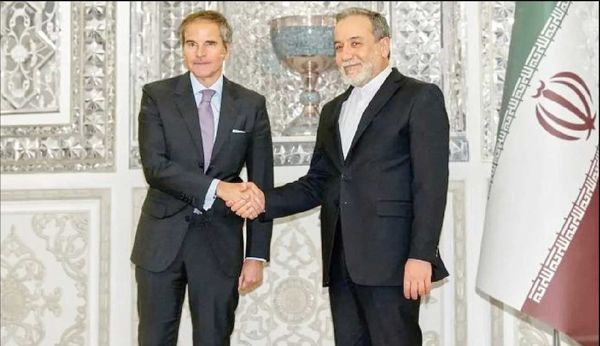 تهران در محاصره بیانیهها