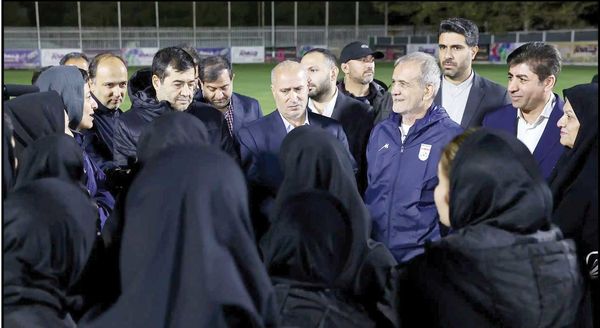 
این ور بام، آن ور بام