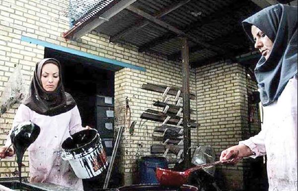 
زنان در سرازیری یافتن کار مناسب