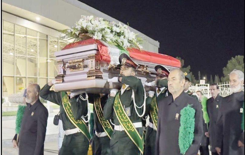 
پیکر استاد در مام وطن آرام گرفت