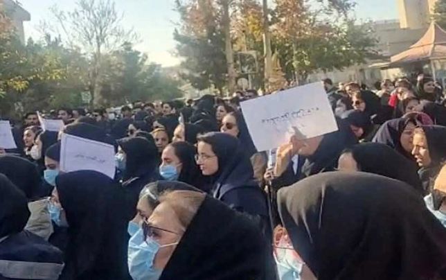 پرستاران بیمارستان قائم مشهد تجمع کردند
