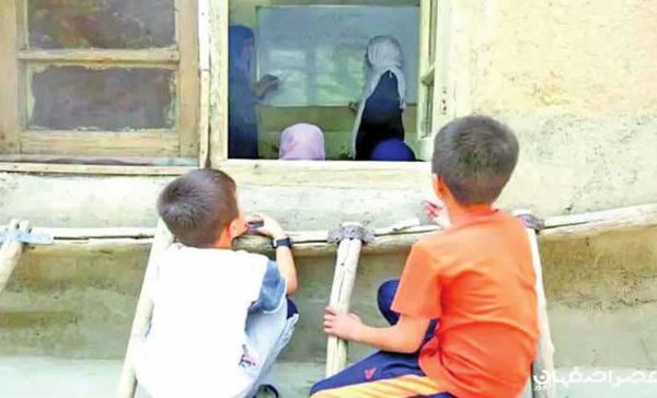 هزینه‌های سنگین آموزش، نیمکت‌های مدارس را خالی می‌کند