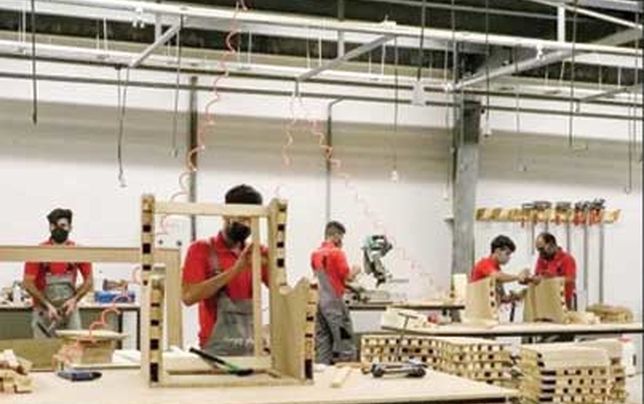 یک ماه از معوقات مزدی 

کارگران کیش چوب پرداخت شد