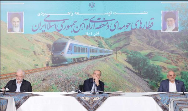 تأکید پزشکیان بر تکمیل خطوط و اتصال ایستگاههای قطار حومهای و مترو