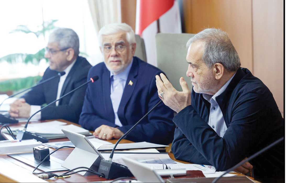 
مراقب قطب‌بندی‌های کاذب و اختلافات داخلی باشیم