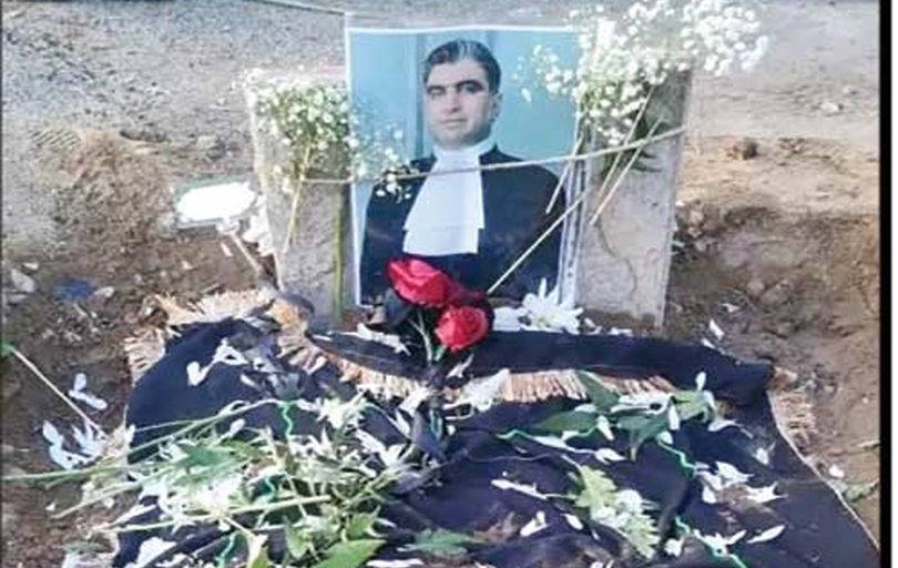 

 علت درگذشت خسرو علیکردی 

سکته قلبی بود