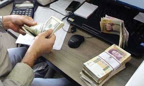 سقوط پول ملی در چاه سیاست وامانده و منفعل