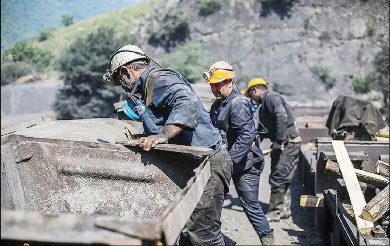 شعار «اول ایمنی، بعد کار» تنها بعد از مرگ کارگران سر داده می‌شود