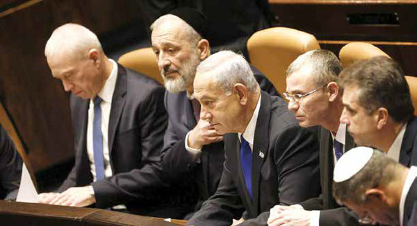 دود  افراطی‌گرایی دوستان در چشم بی‌بی!