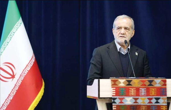 
خود را متعهد به حل مشکلات کشور می‌دانیم