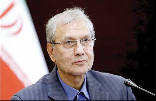 دهکهای پایین با یک بیماری به قعر وضعیت اقتصادی سقوط میکنند