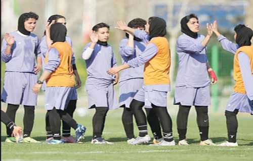 

دعوت از ۲۵ بازیکن برای اعزام به استرالیا 