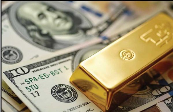 
رشد ۶۰ درصدی قیمت دلار و طلا تا یکسال آینده