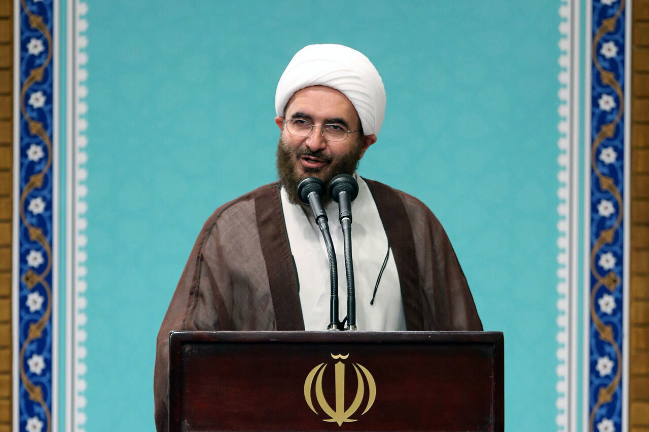 

 مساجد خانه سالمندان شده اند، 

باید جوانان بازگردند