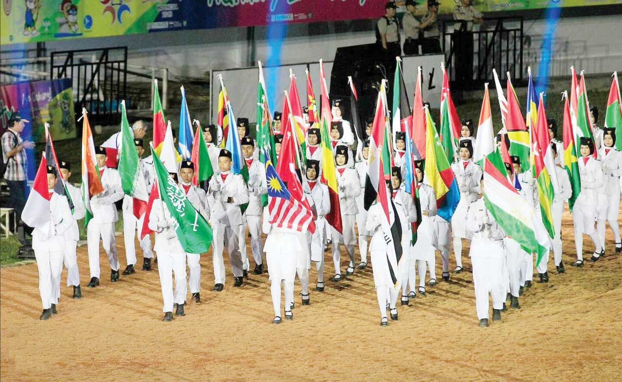 
قایق کشتی پر است