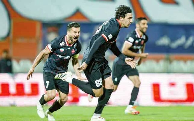 فرار با باکیچ