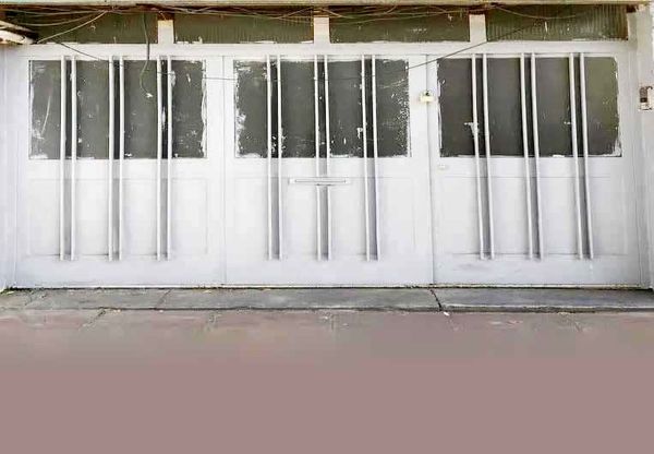وزارت کشور به سیاسی‌بازی و تبعیض در توزیع اموال شهری ورود کند