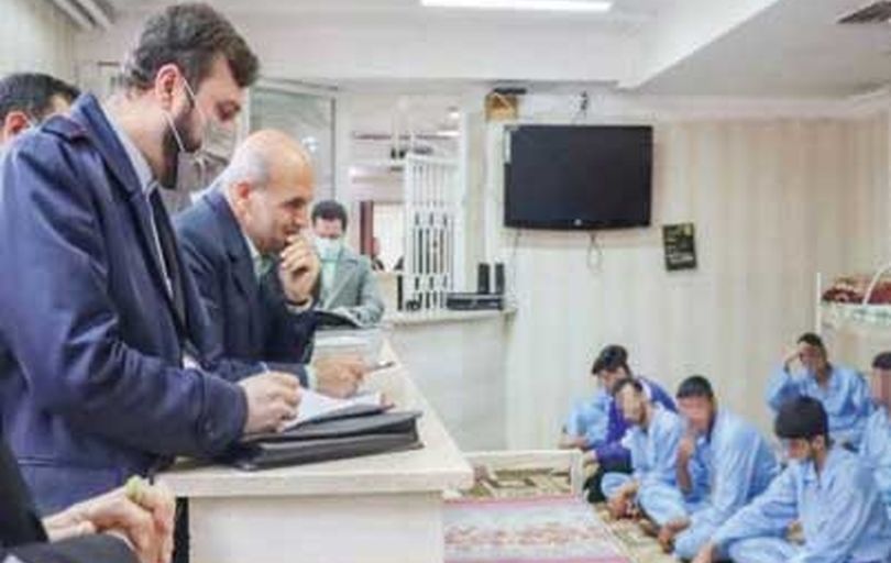 

انتقال معترضین بازداشتی  زیر 18 سال 

به کانون اصلاح و تربیت