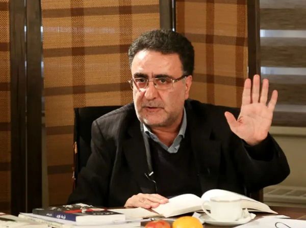 

واقعاً حضور تاج‌زاده 

برای جامعه خطری دارد؟