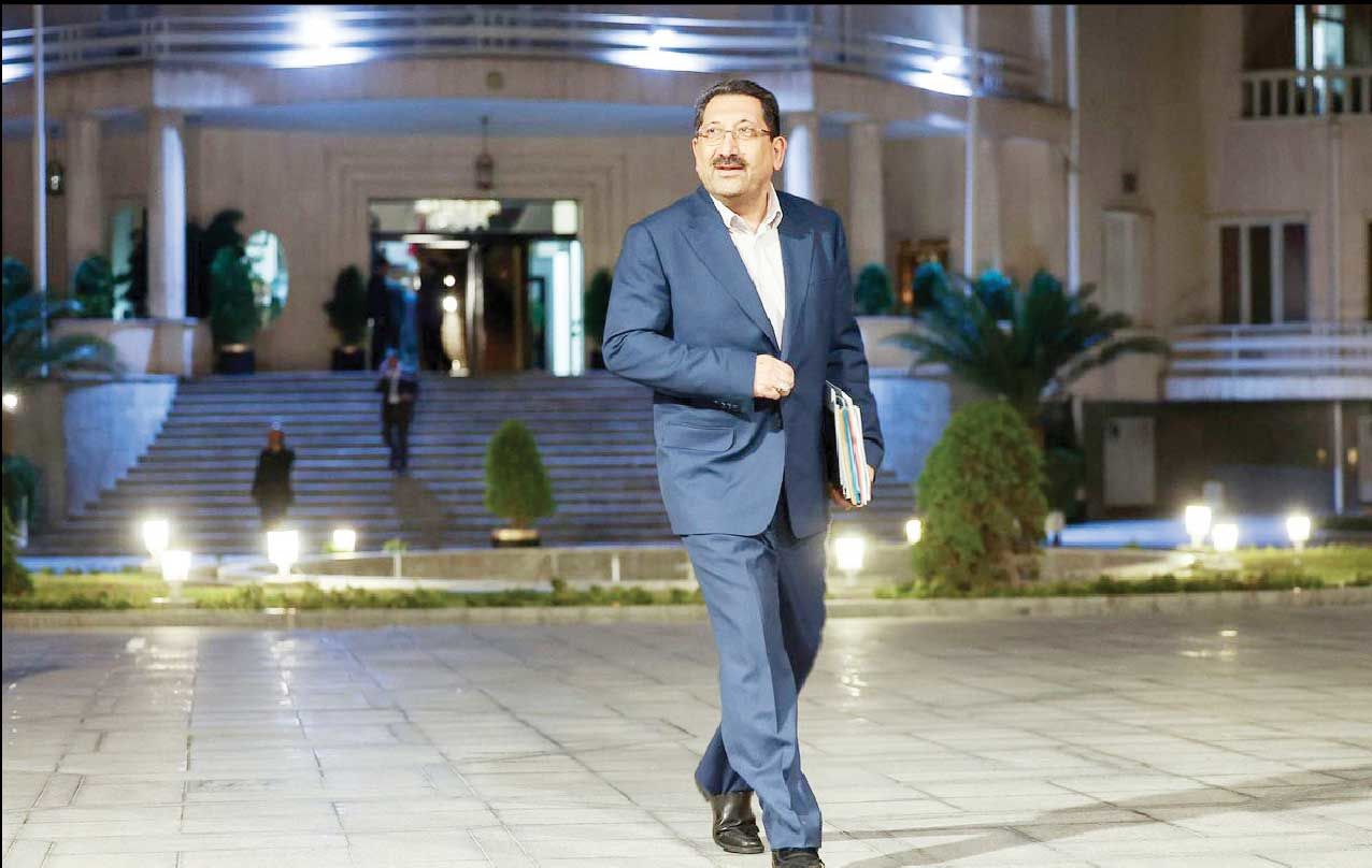 
سیاست‌های یکساله «اتابک» مشابه زمان احمدی‌نژاد است