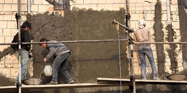 کارگران ساختمانی حادثهدیده به سختی امرار معاش میکنند