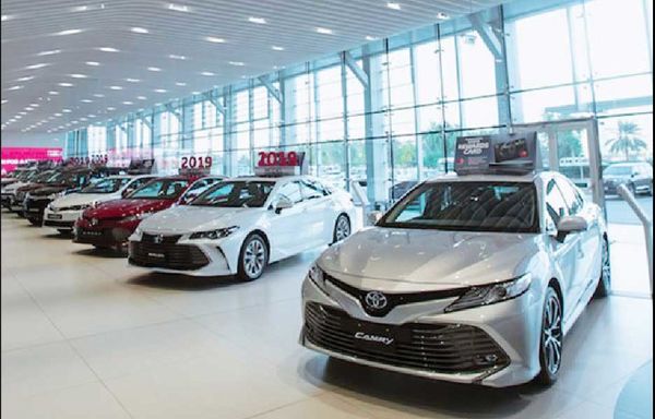 
چالش‌های واردات خودرو از بوروکراسی زاید دولتی سرچشمه می‌گیرد