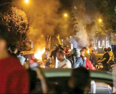 

 نزدیک به ۱۰۰ دانشجو در حوادث اخیر جان باختند 