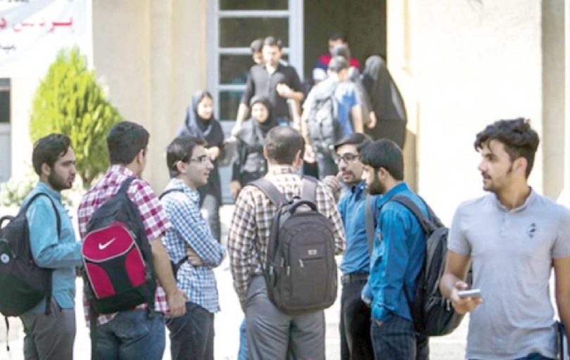 
نوجوانان در بند کارآمدی سیاست‌اند، نه آرمان‌ و ایدئولوژی‌