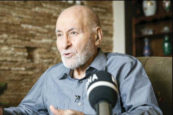  به گفت‌وگو و مذاکره خوش‌بینم